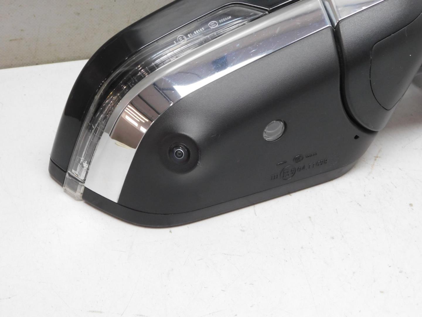 Зеркало правое электрическое