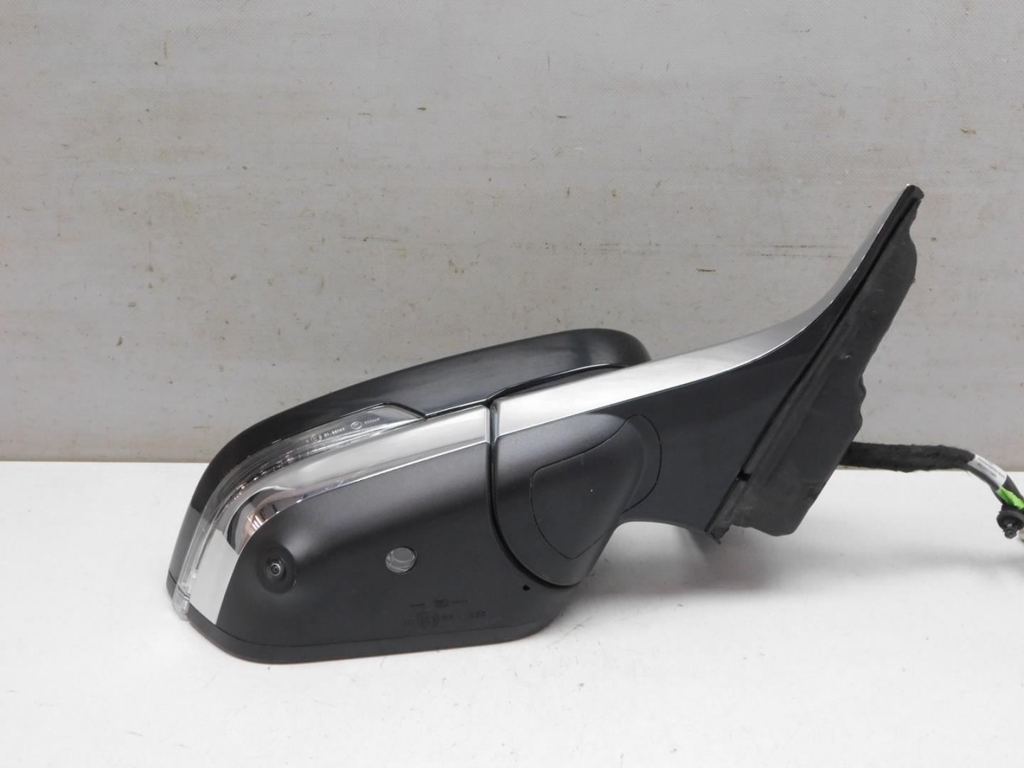 Зеркало правое электрическое