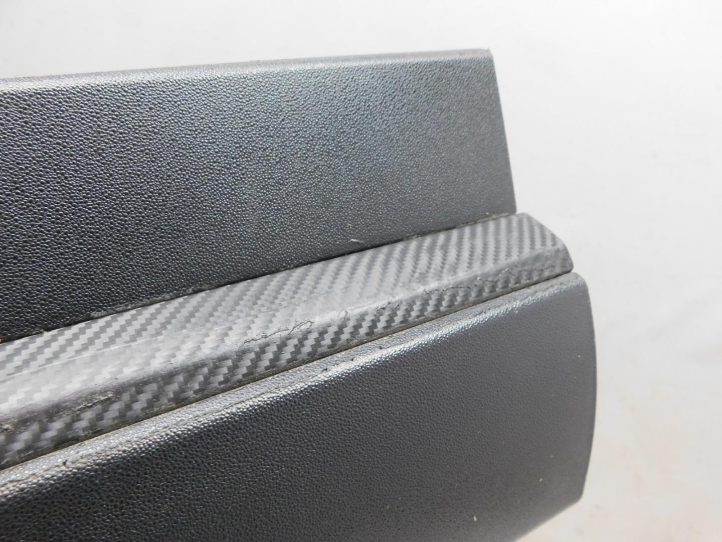 Накладка двери передней левой