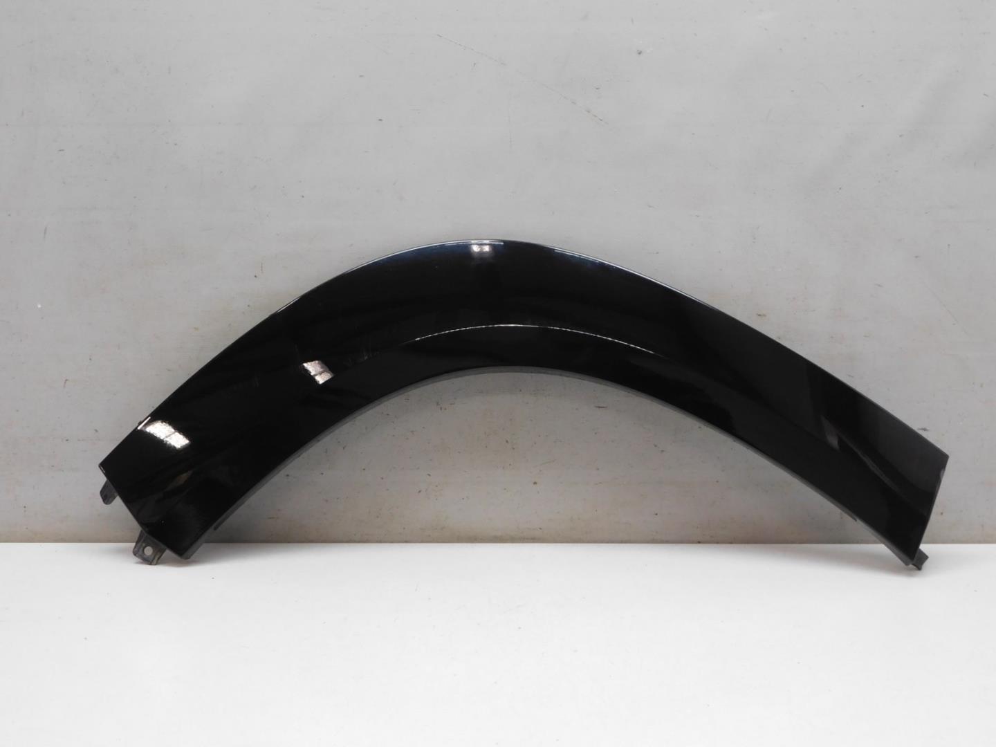 Накладка заднего крыла правого