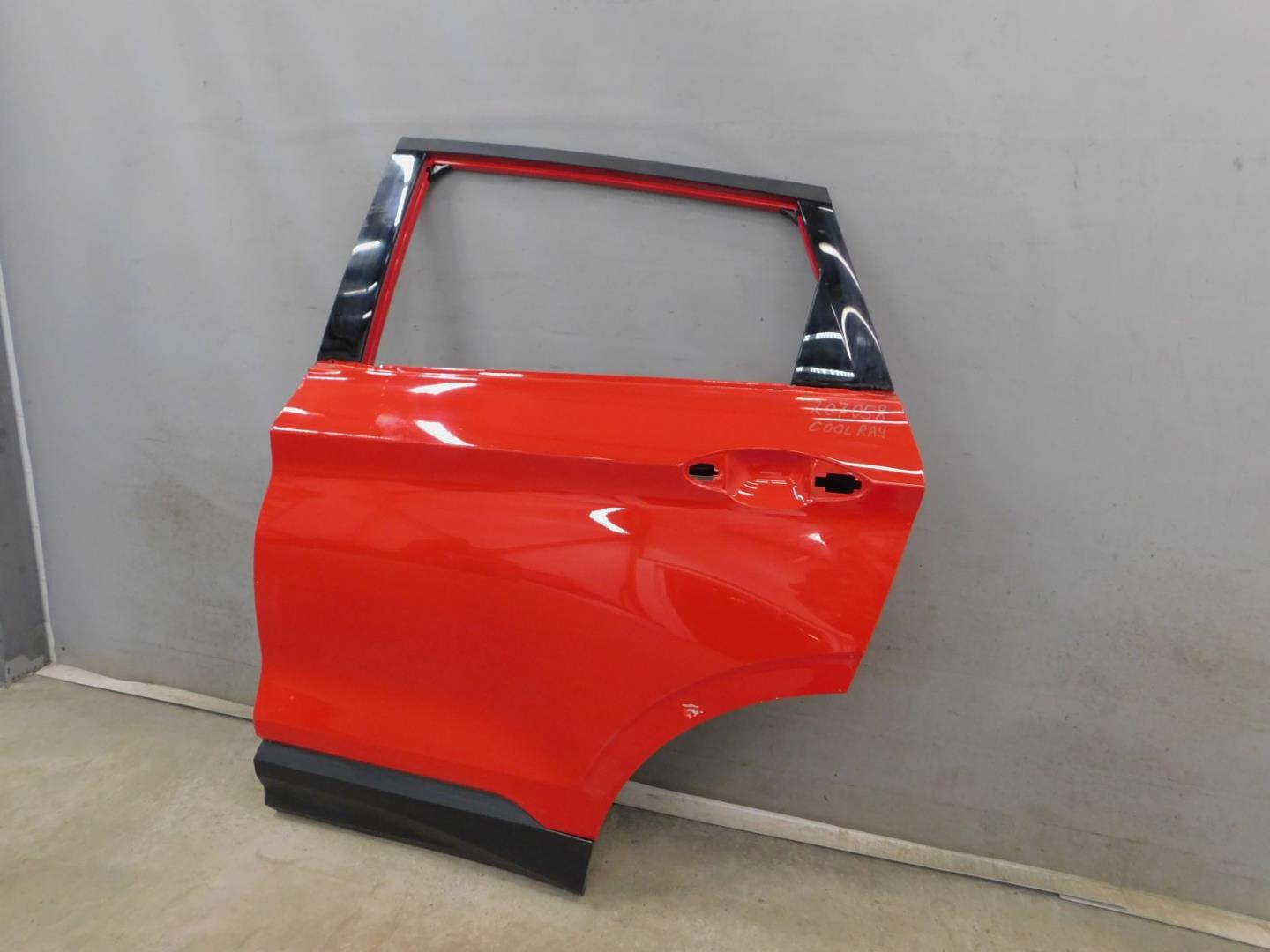 Дверь задняя левая