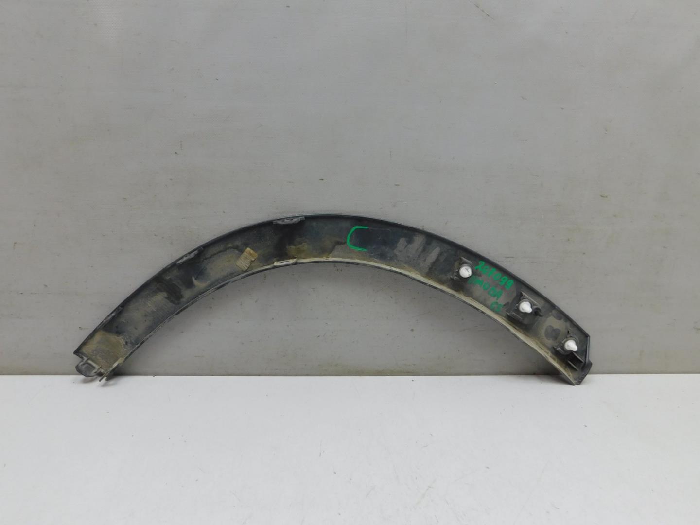 Накладка заднего крыла левого