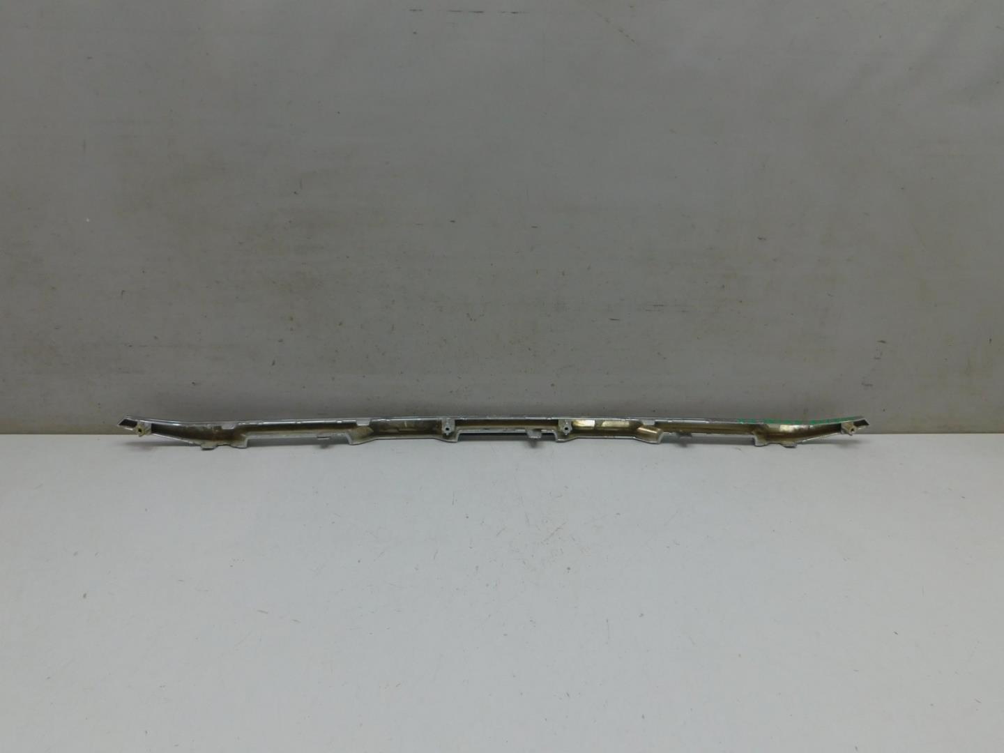 Молдинг заднего бампера