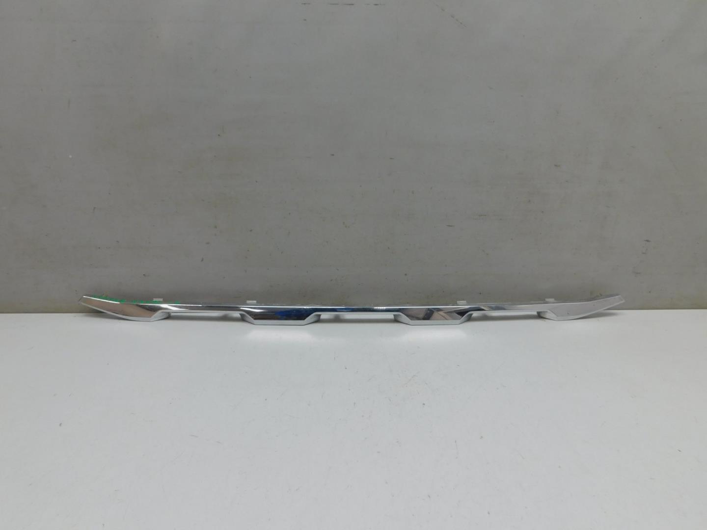 Молдинг заднего бампера