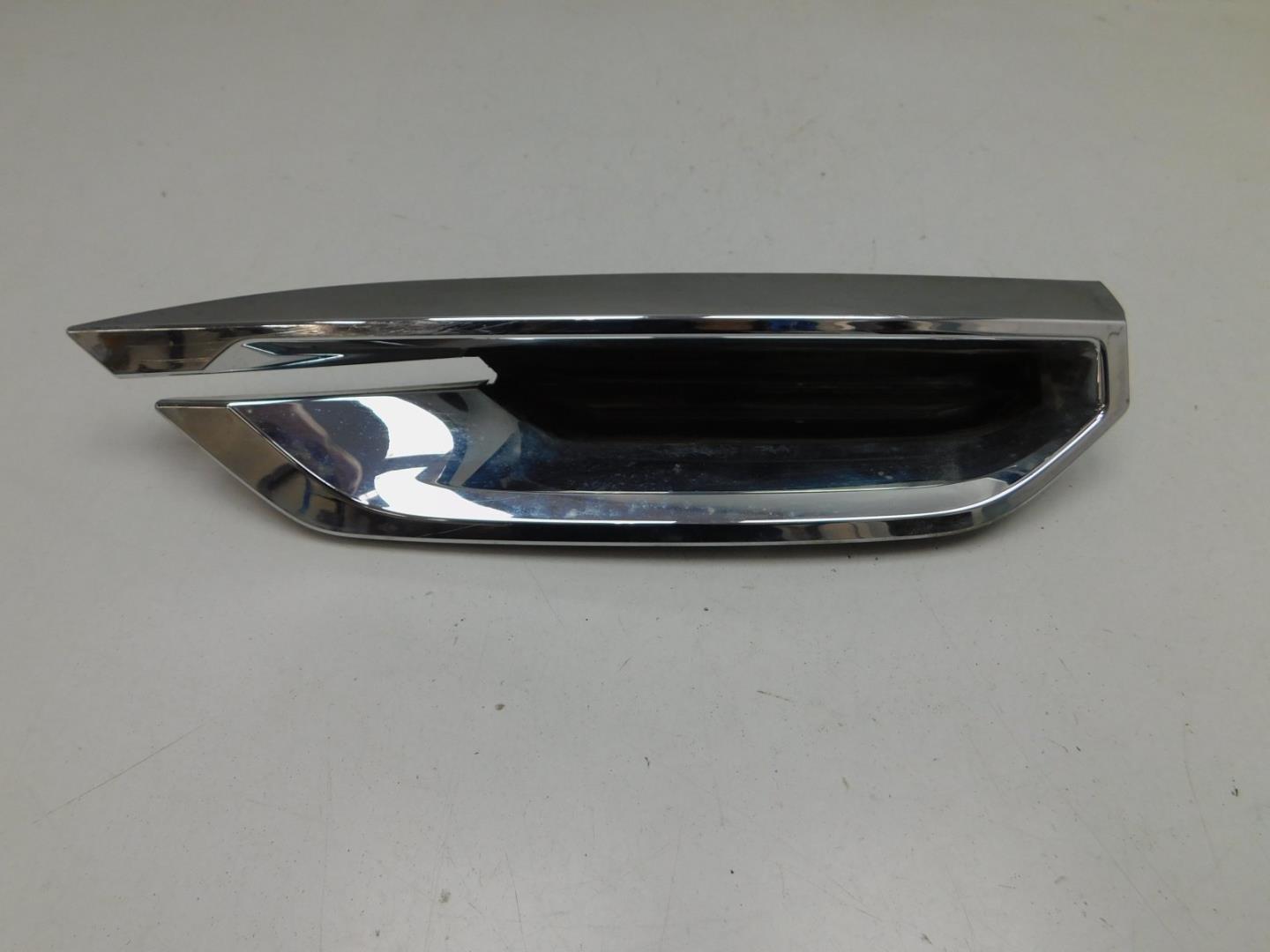 Накладка заднего бампера правая