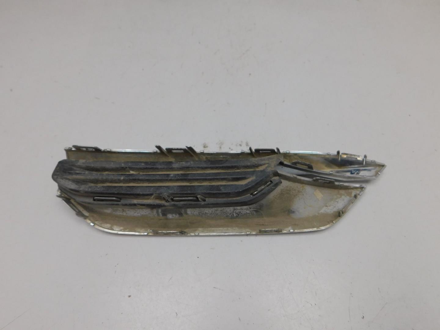 Накладка заднего бампера правая