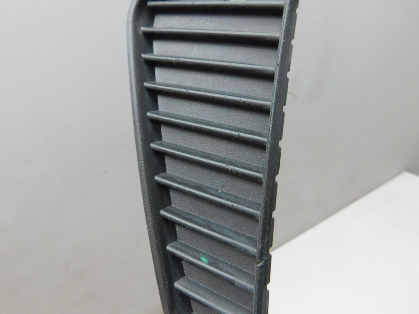 Решетка в бампер левая