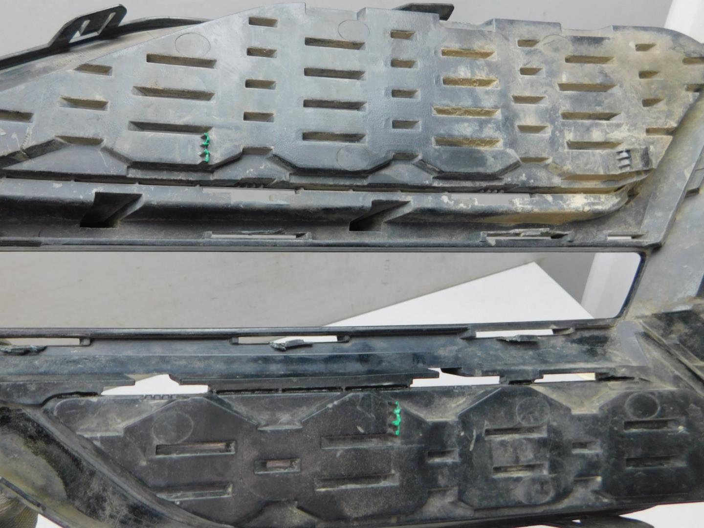 Решетка в бампер левая