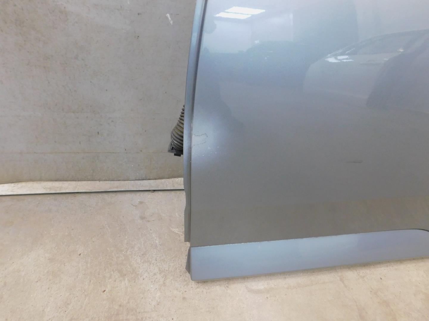 Дверь задняя левая