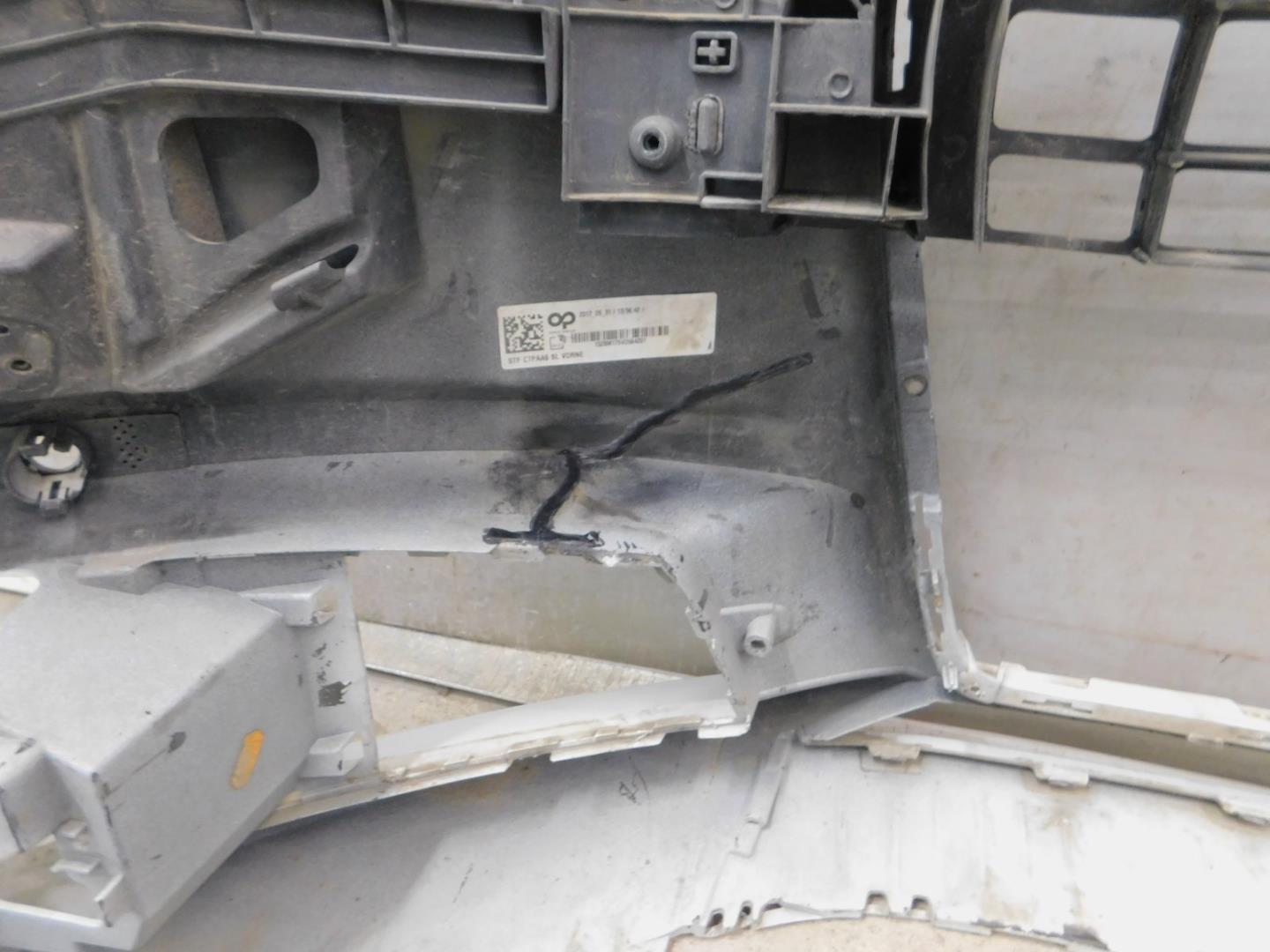 Бампер передний