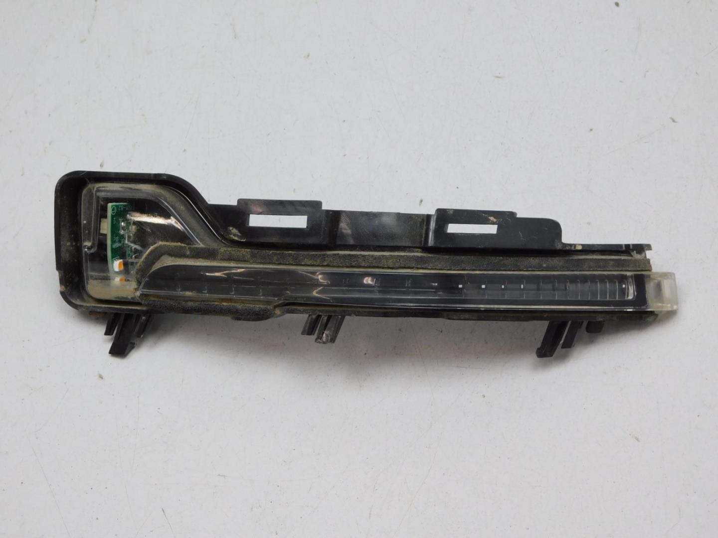 Повторитель поворота белый