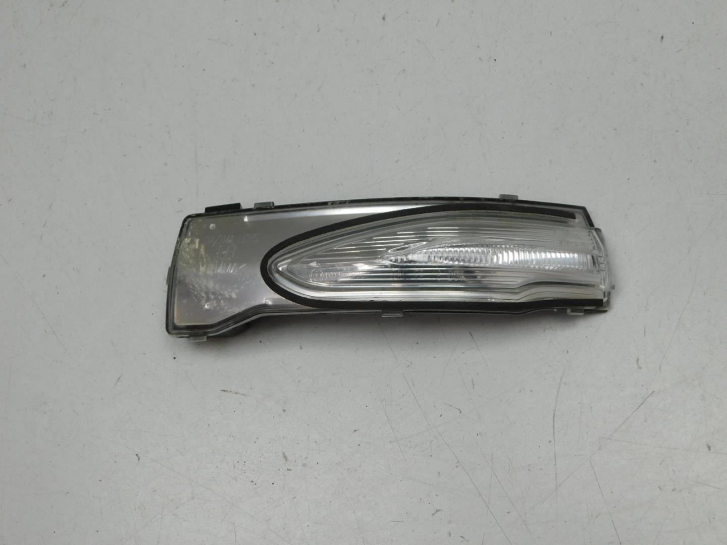 Повторитель поворота белый