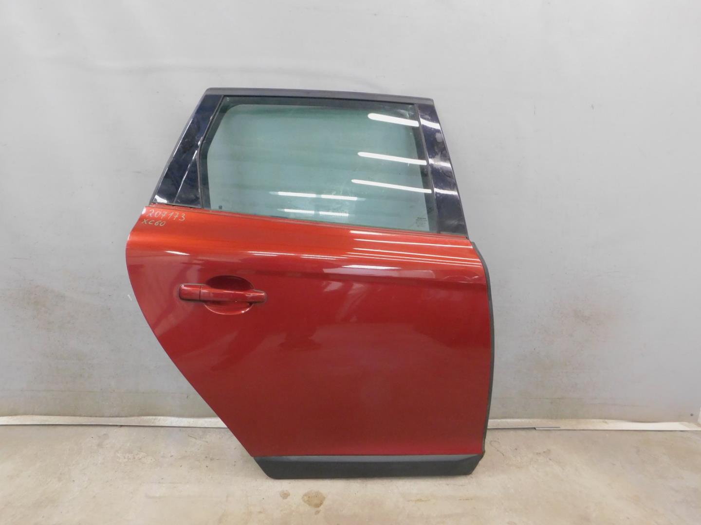 Дверь задняя правая