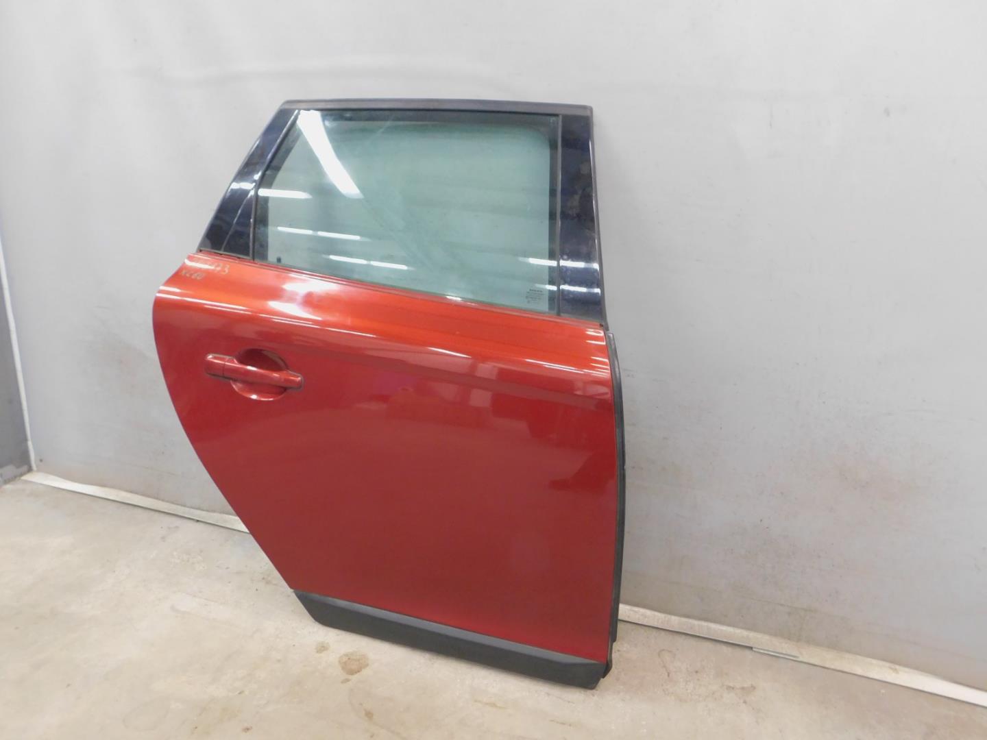 Дверь задняя правая