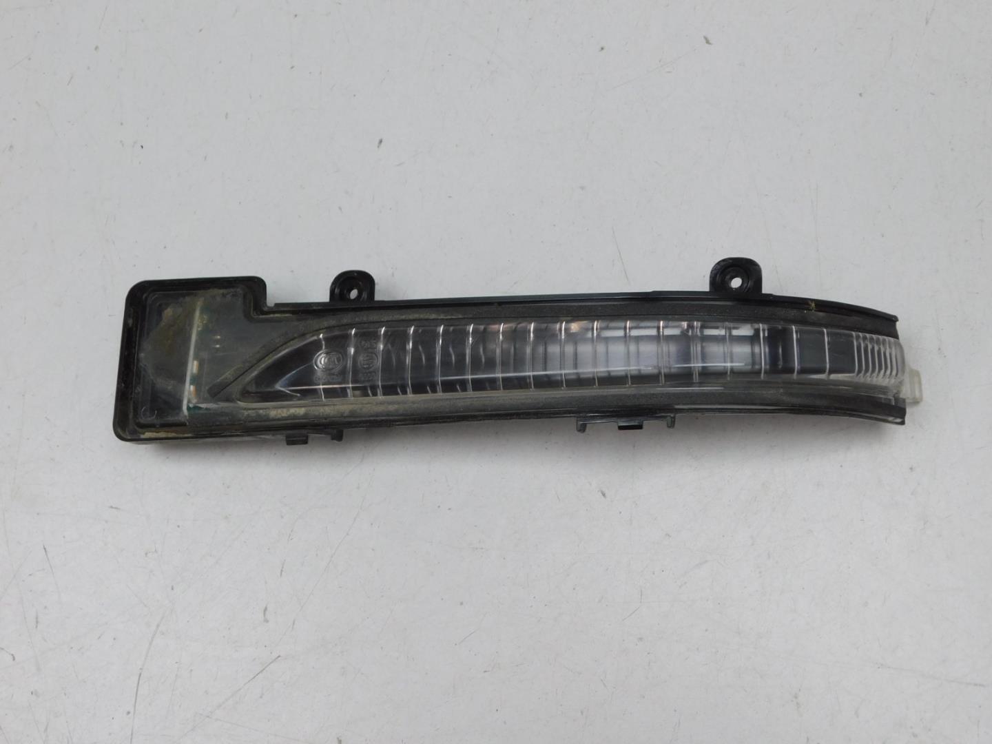 Повторитель поворота белый