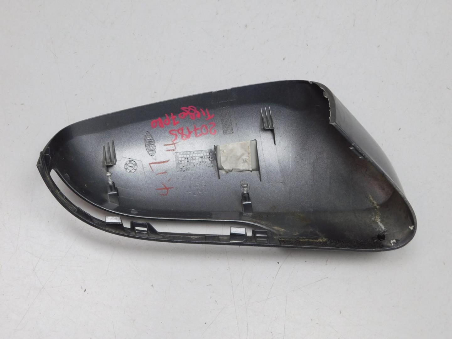 Накладка зеркала левого