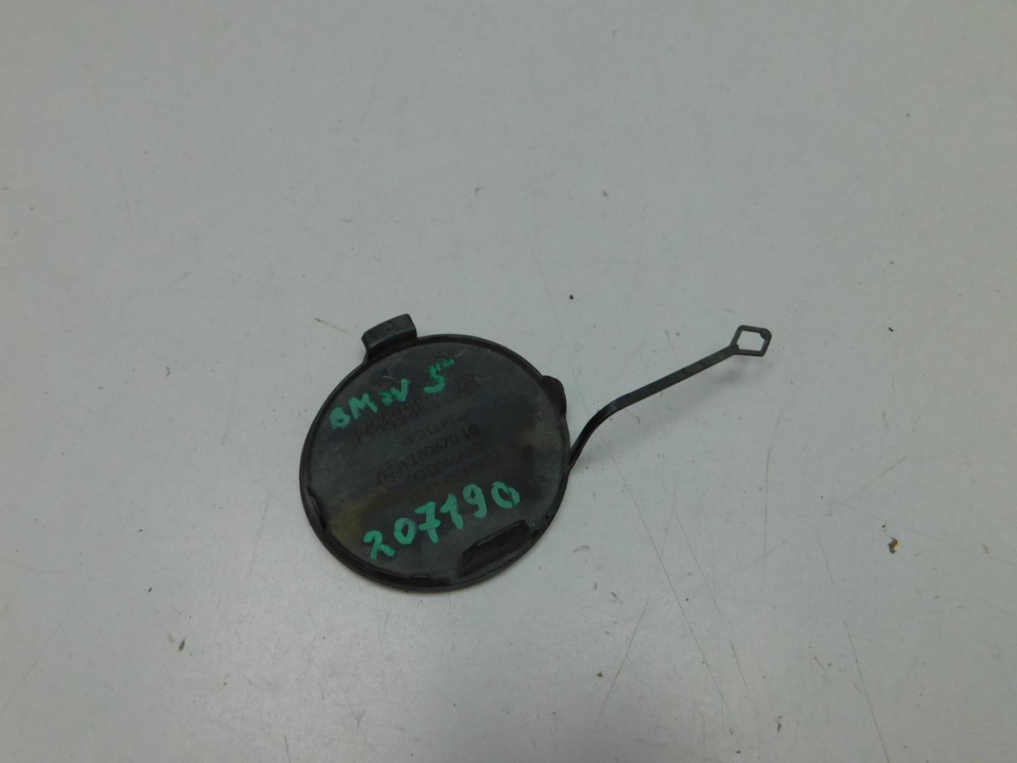 Заглушка буксировочного крюка