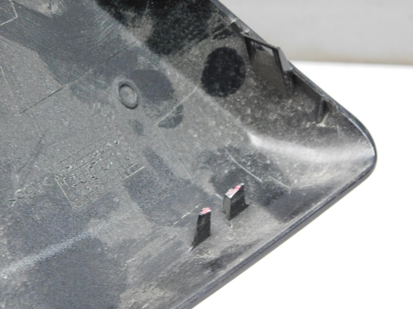 Накладка зеркала левого