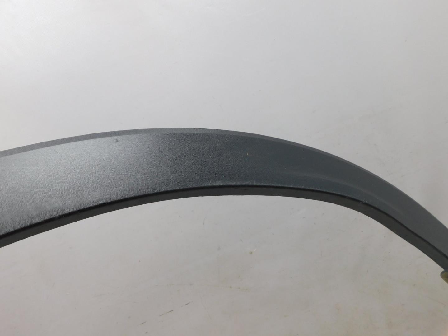 Накладка заднего крыла левого