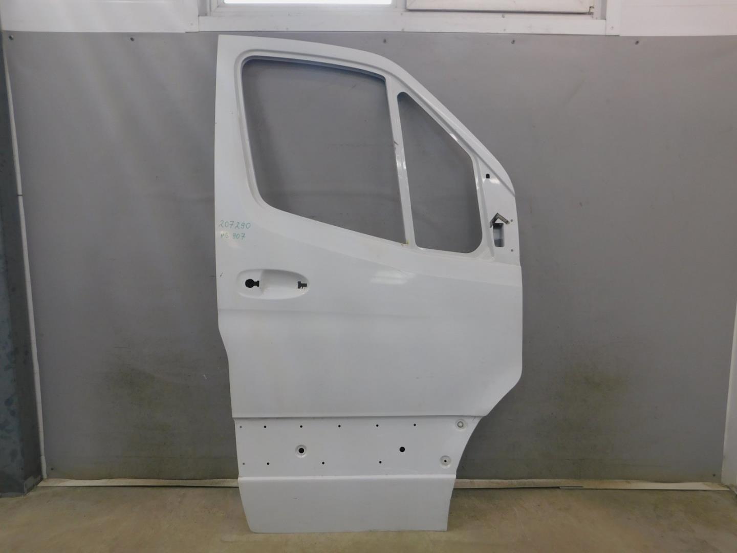 Дверь передняя правая