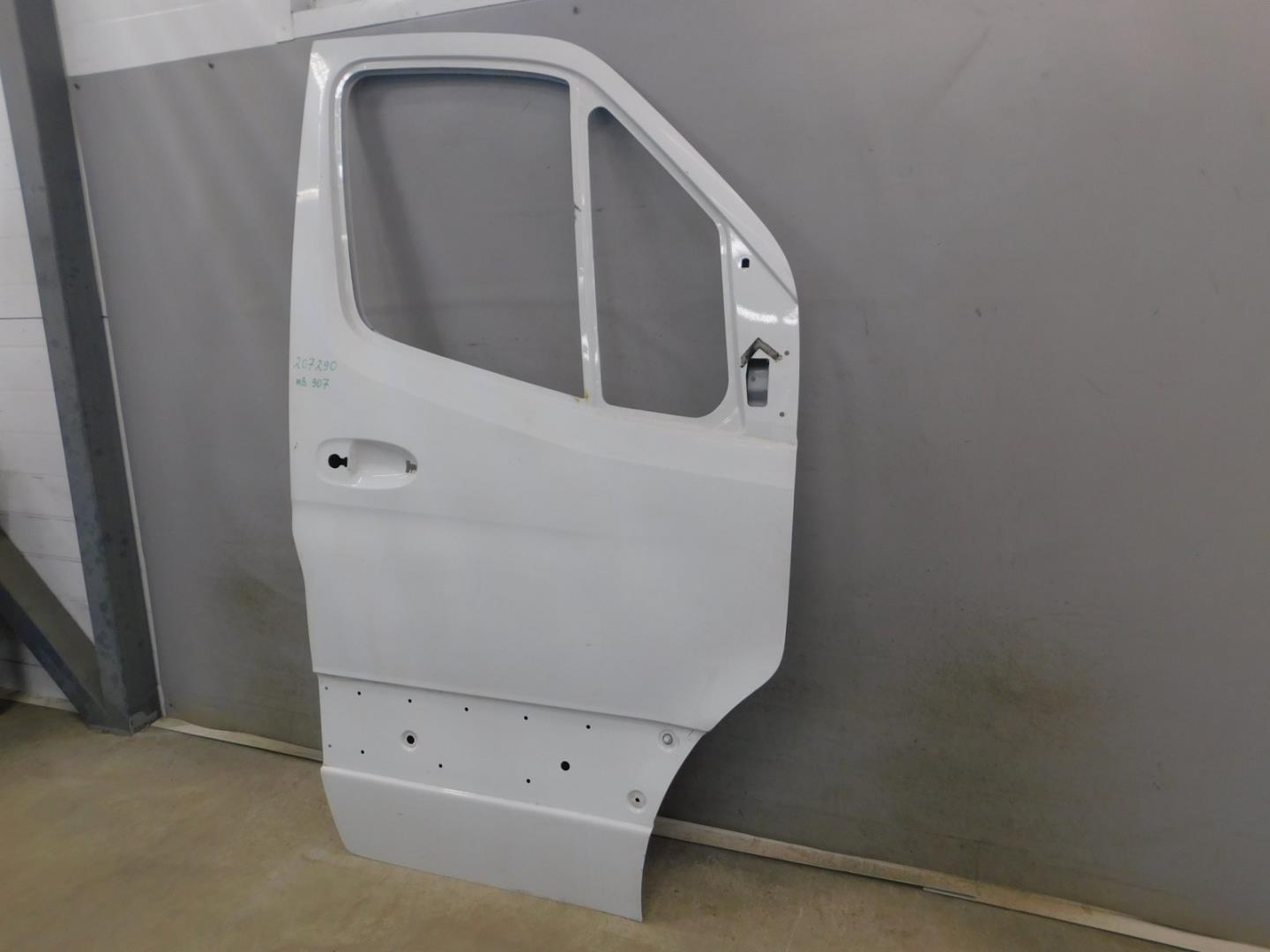 Дверь передняя правая