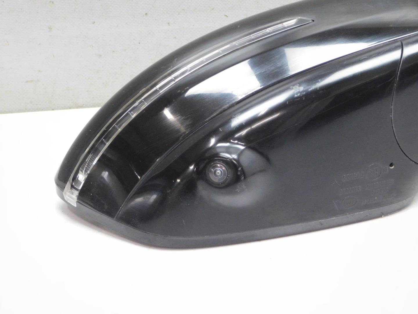 Зеркало правое электрическое