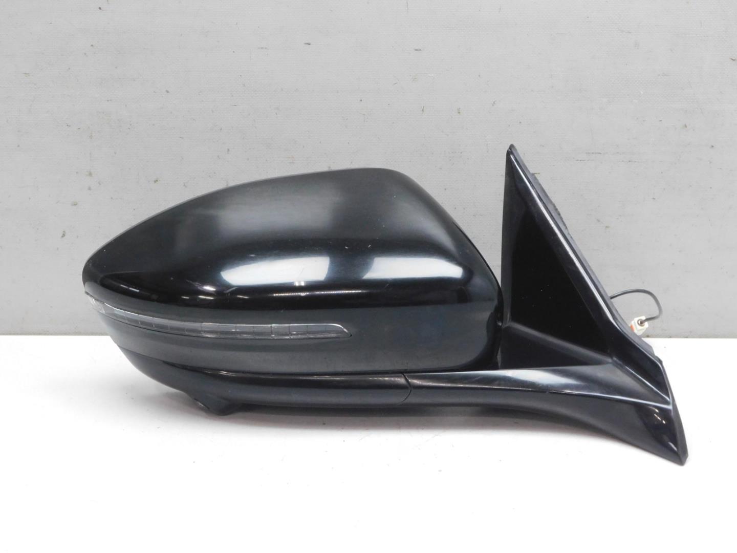 Зеркало правое электрическое