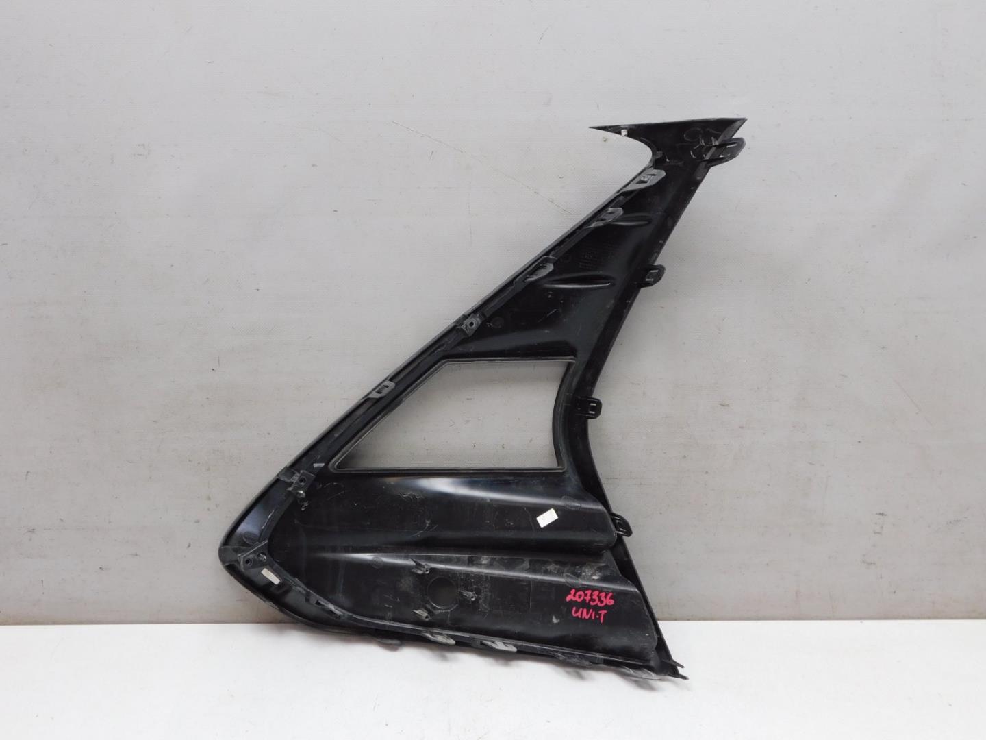 Решетка в бампер правая