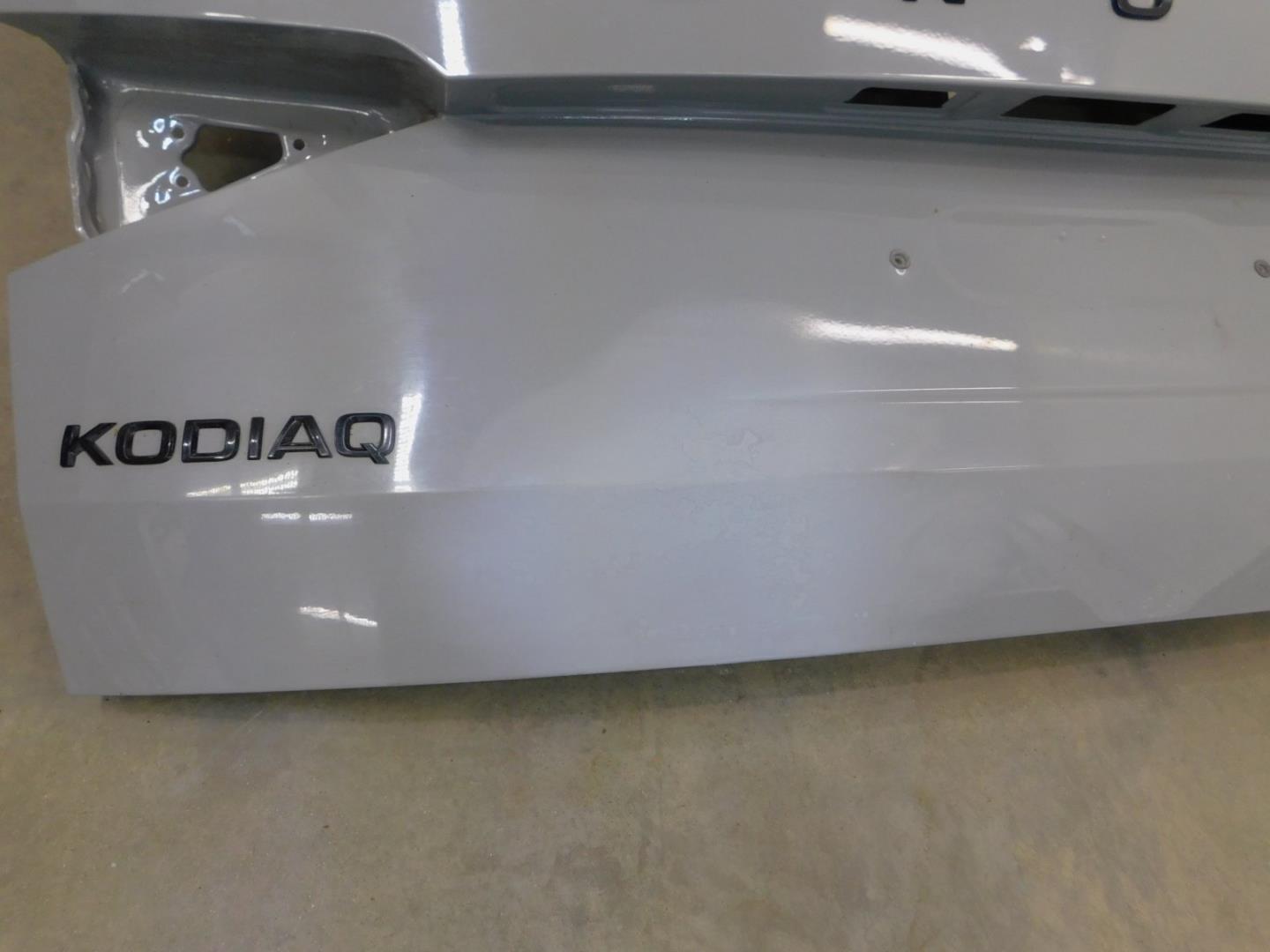 Дверь багажника