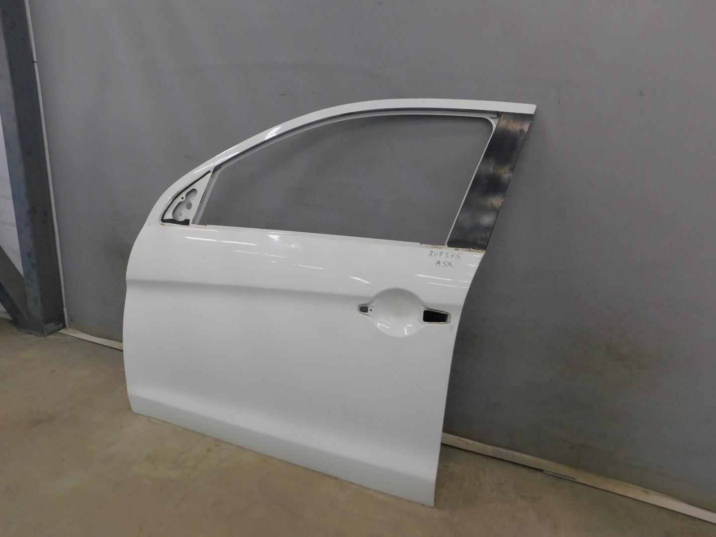 Дверь передняя левая