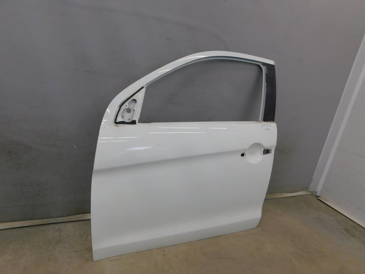 Дверь передняя левая