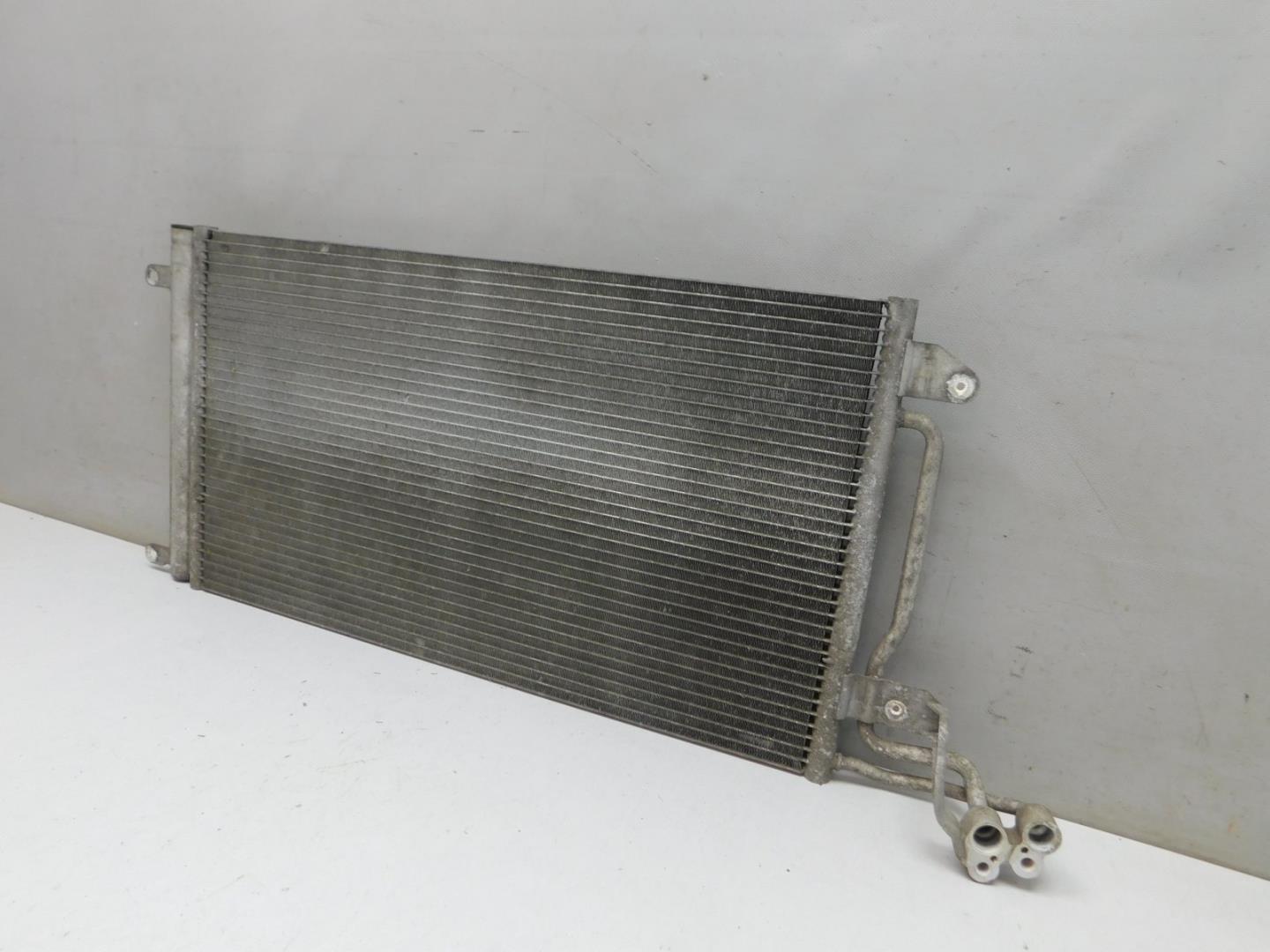 Радиатор кондиционера / конденсер