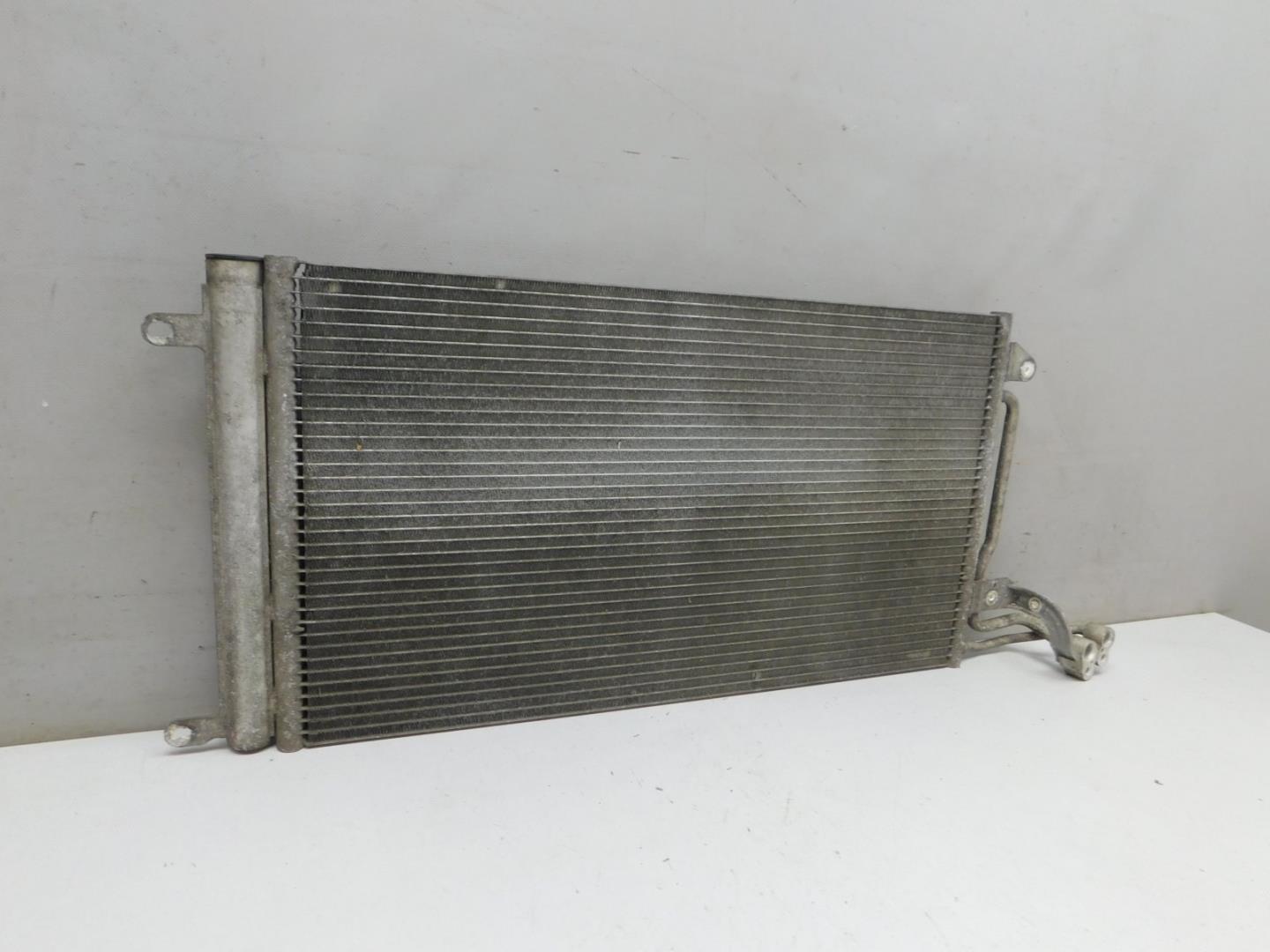 Радиатор кондиционера / конденсер