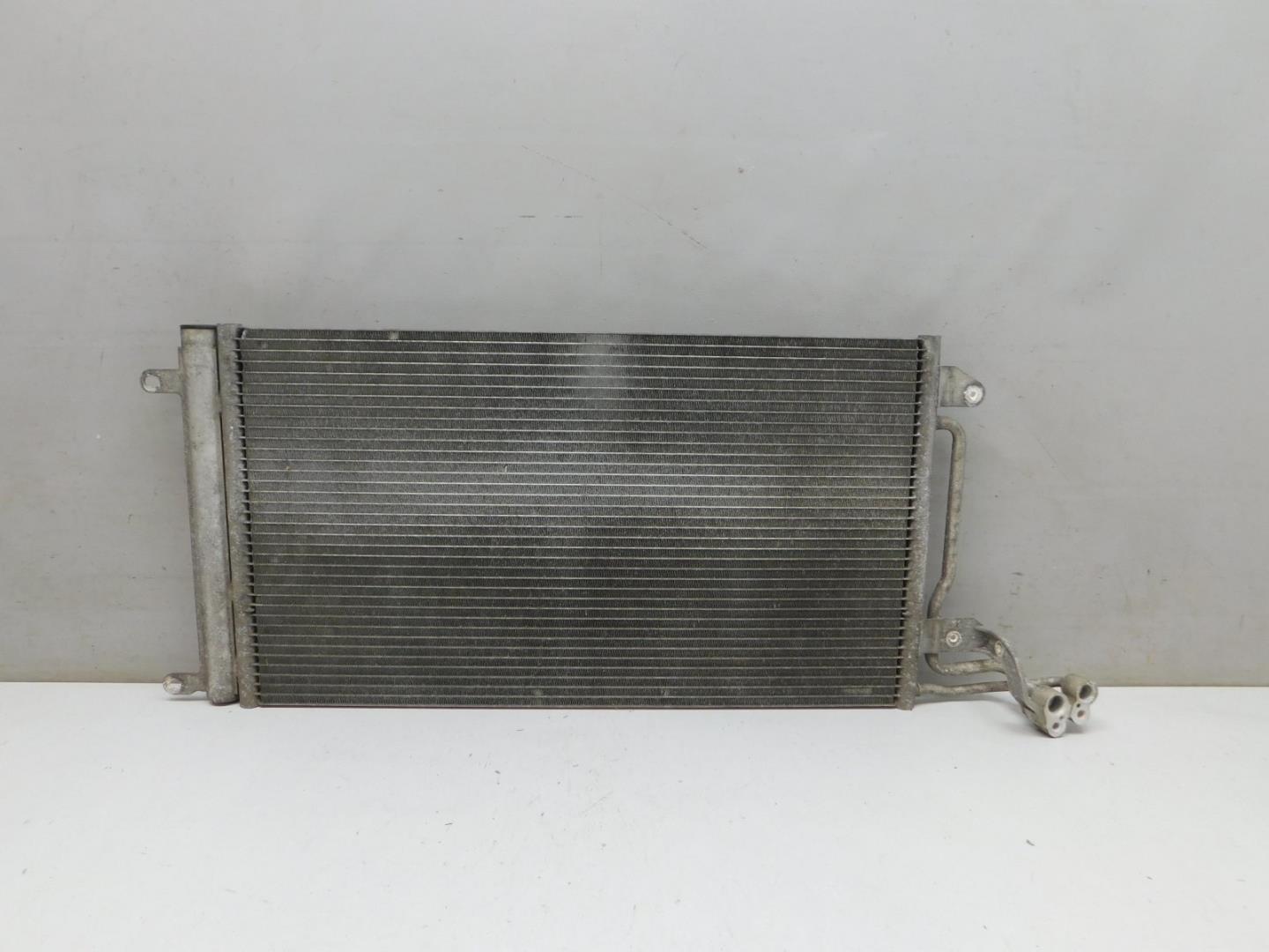 Радиатор кондиционера / конденсер