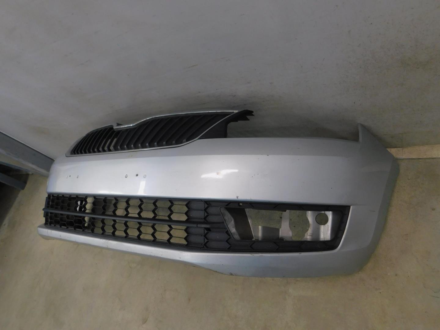 Бампер передний