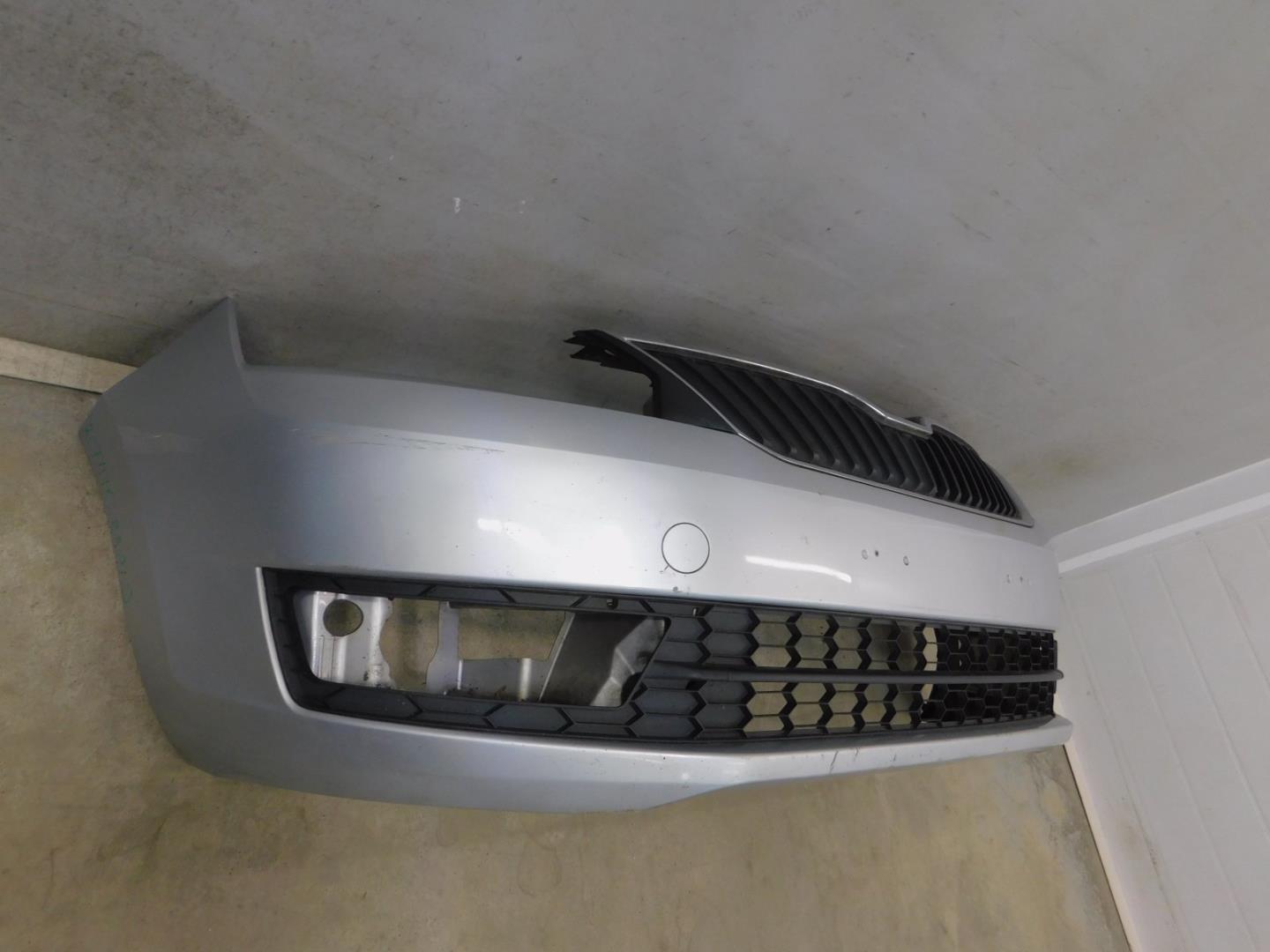 Бампер передний