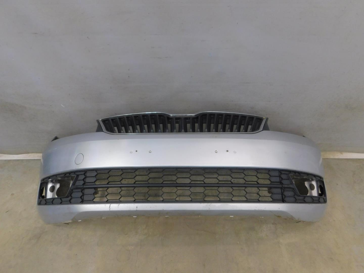 Бампер передний