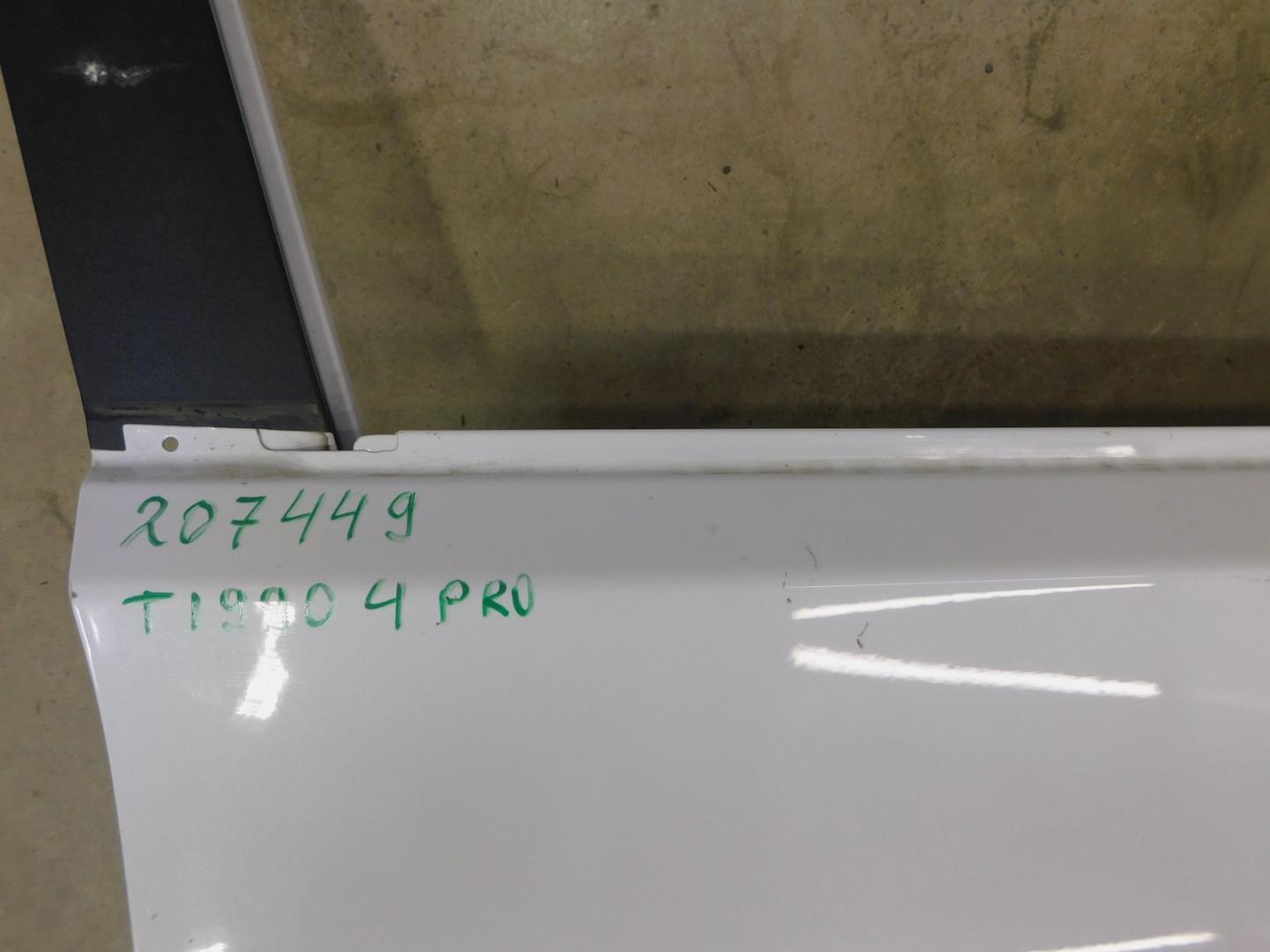 Дверь передняя правая