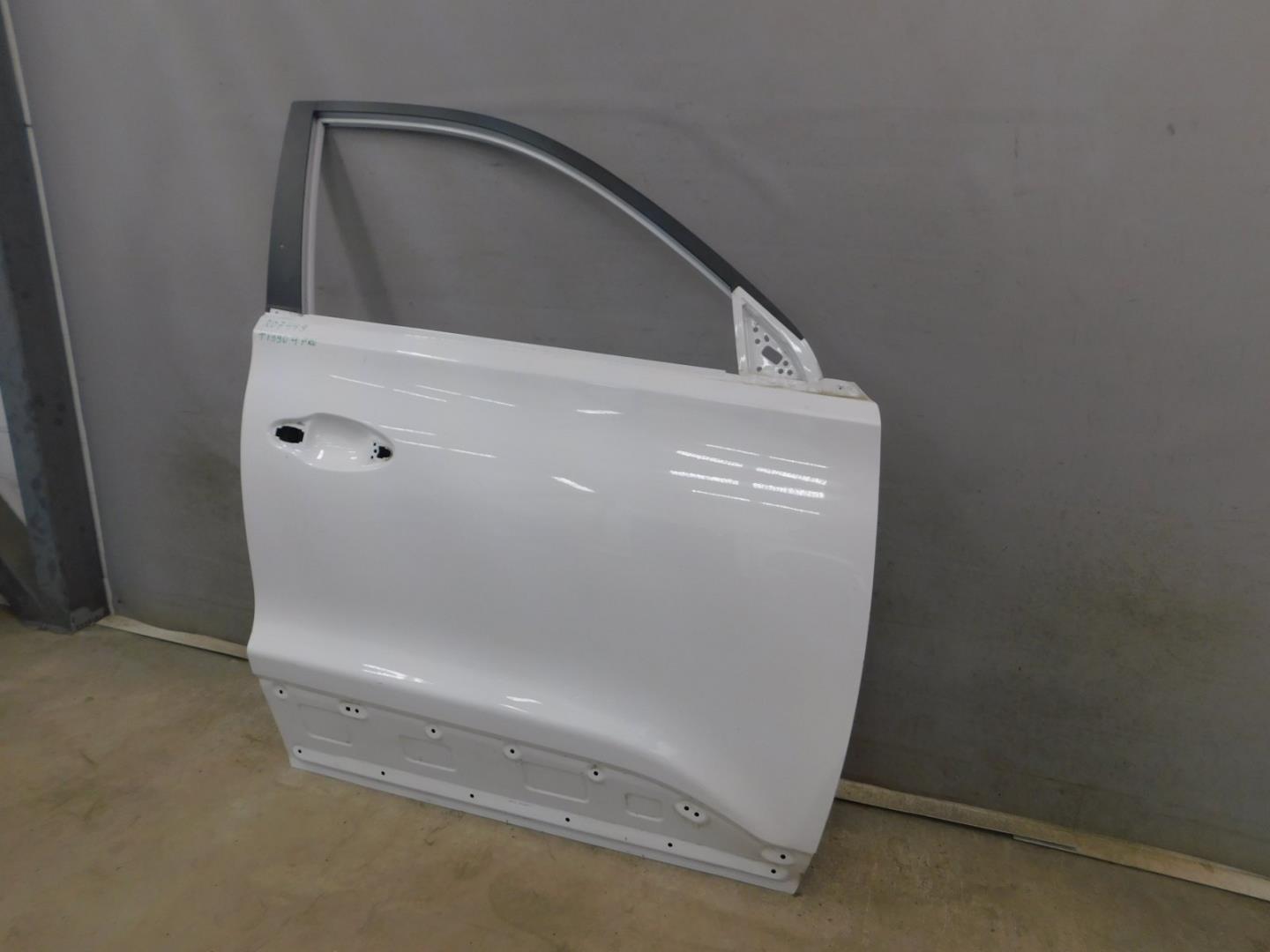 Дверь передняя правая