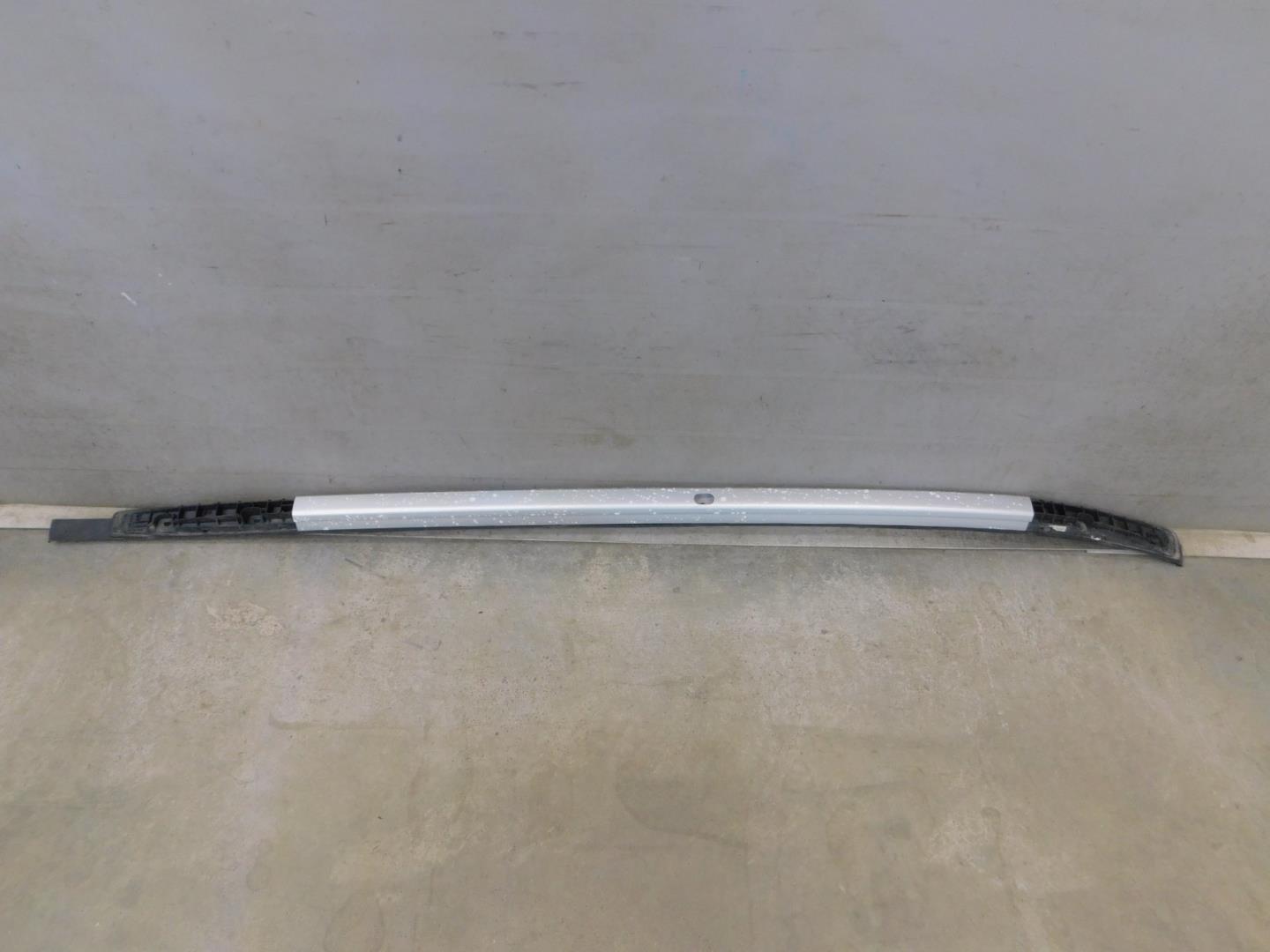 Рейлинг (релинг) правый (планка на крышу)