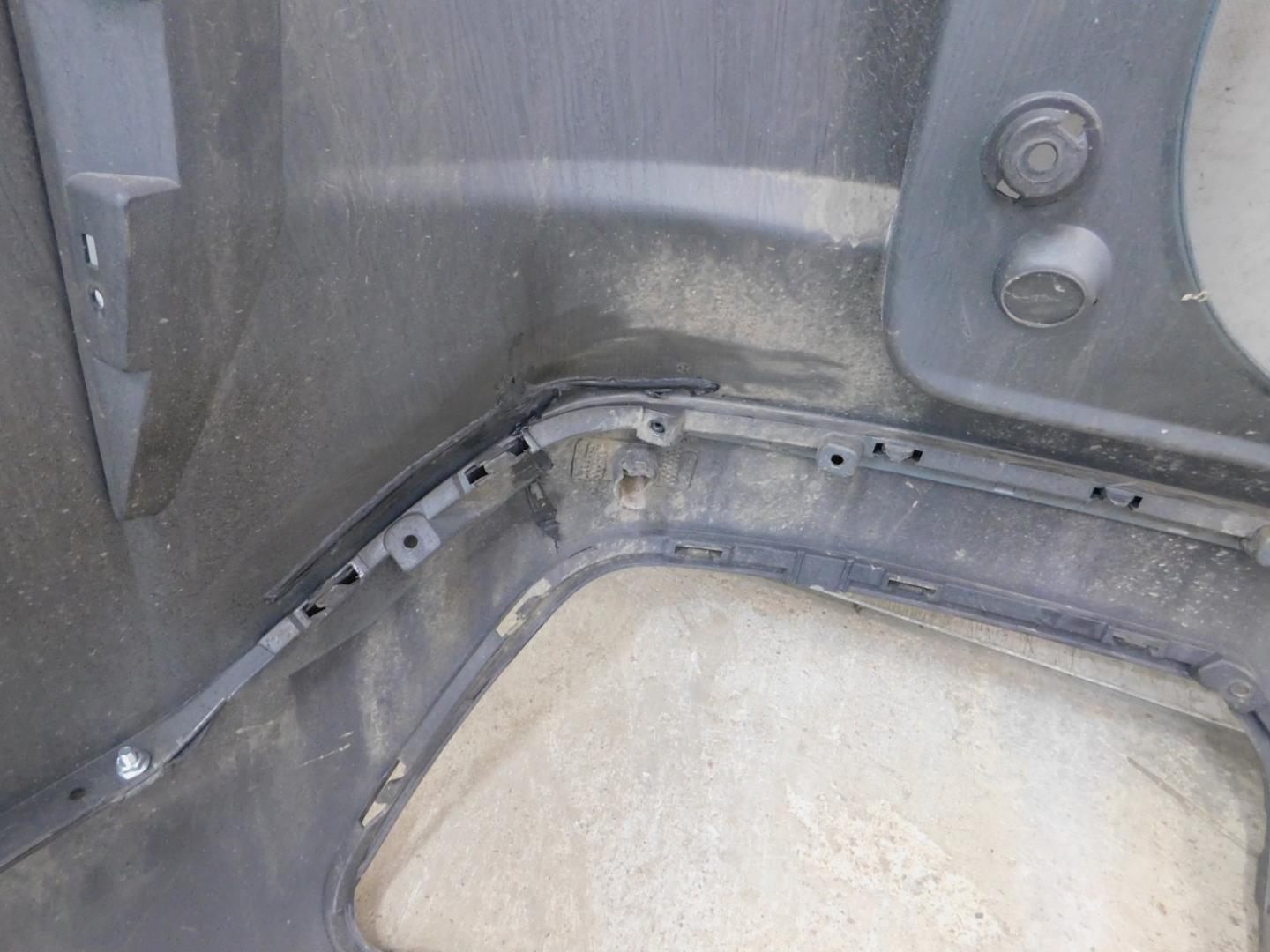 Бампер задний