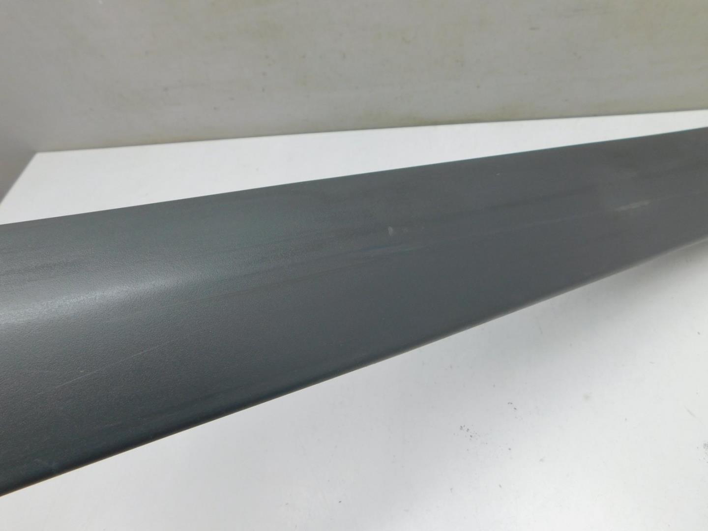 Накладка двери задней левой