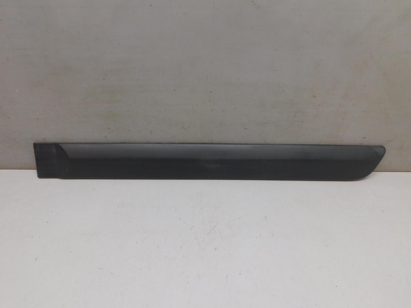 Накладка двери задней левой