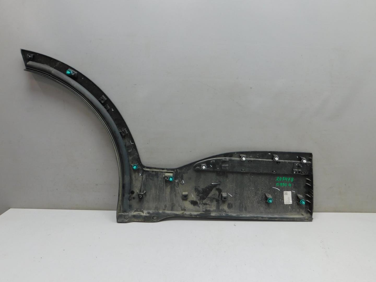 Накладка двери задней левой