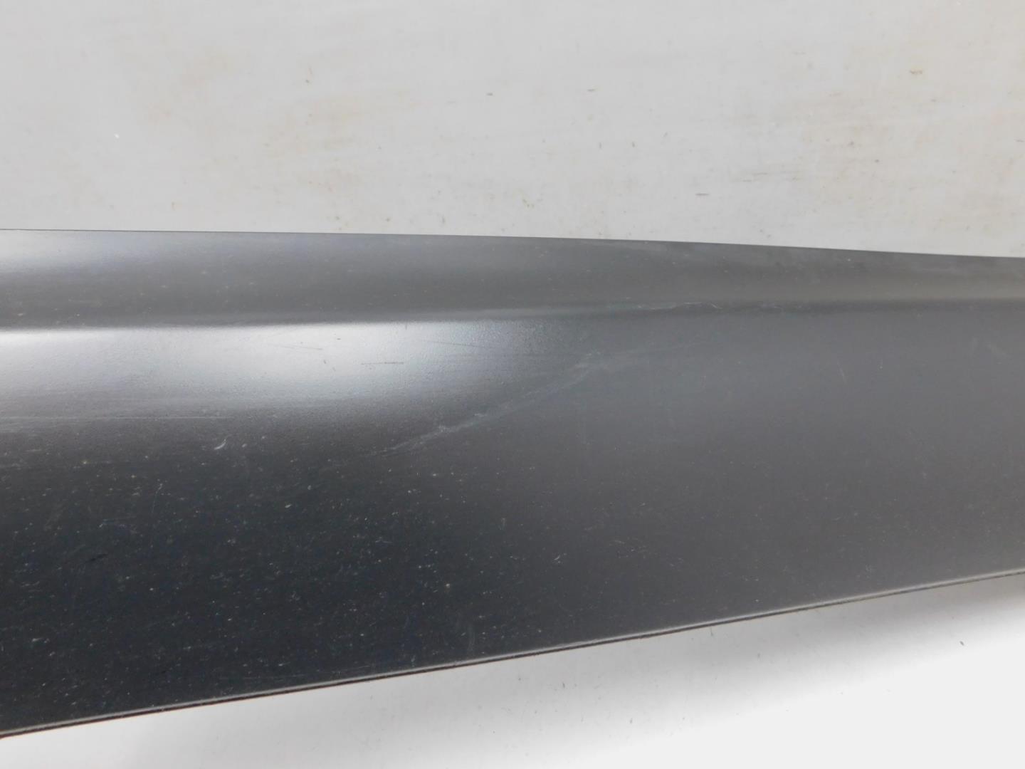 Накладка двери передней левой