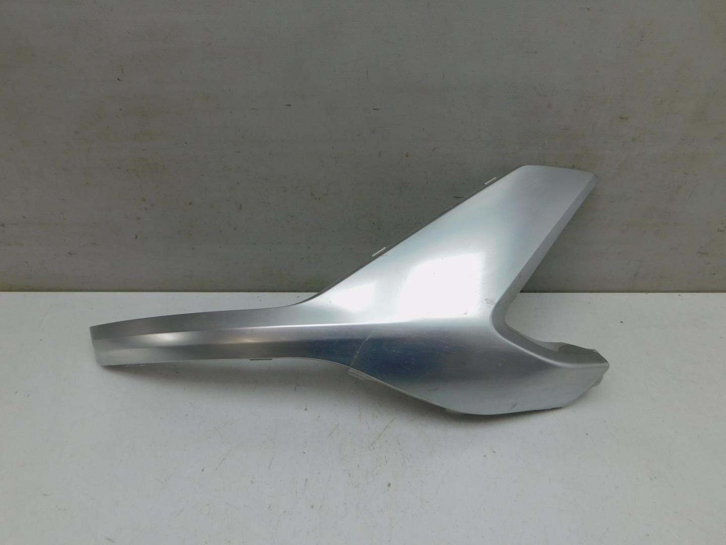 Накладка переднего бампера