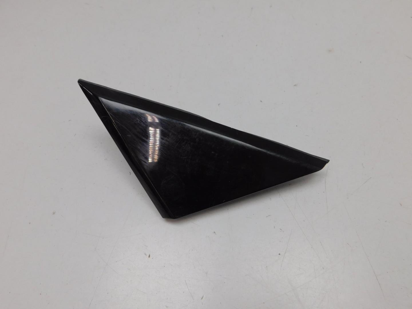 Накладка двери передней правой