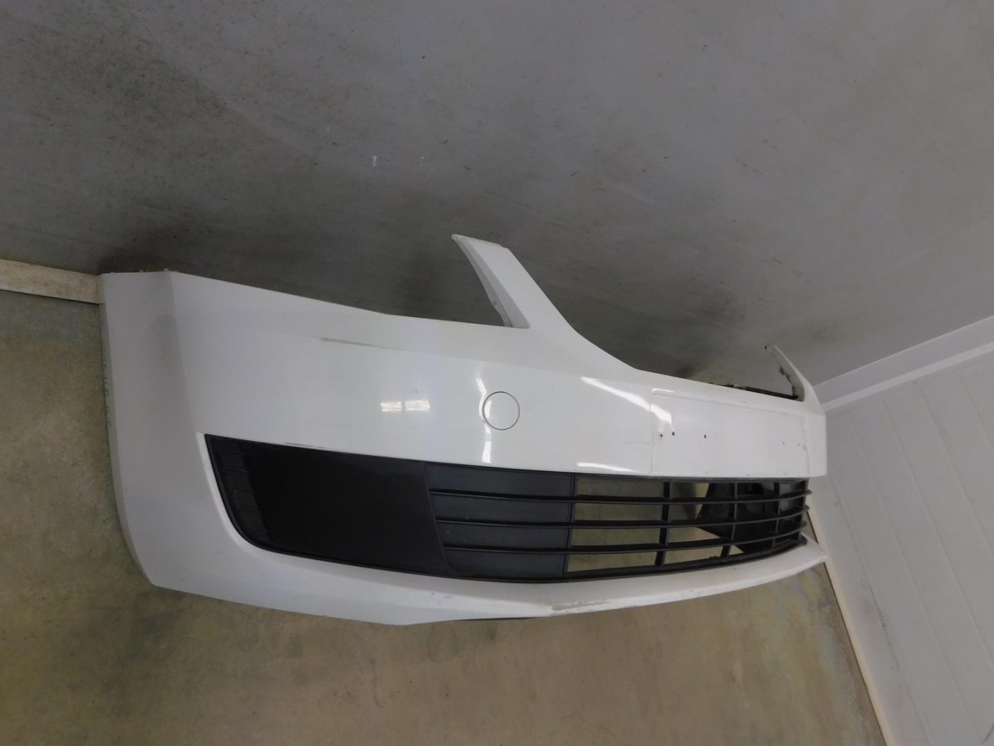 Бампер передний