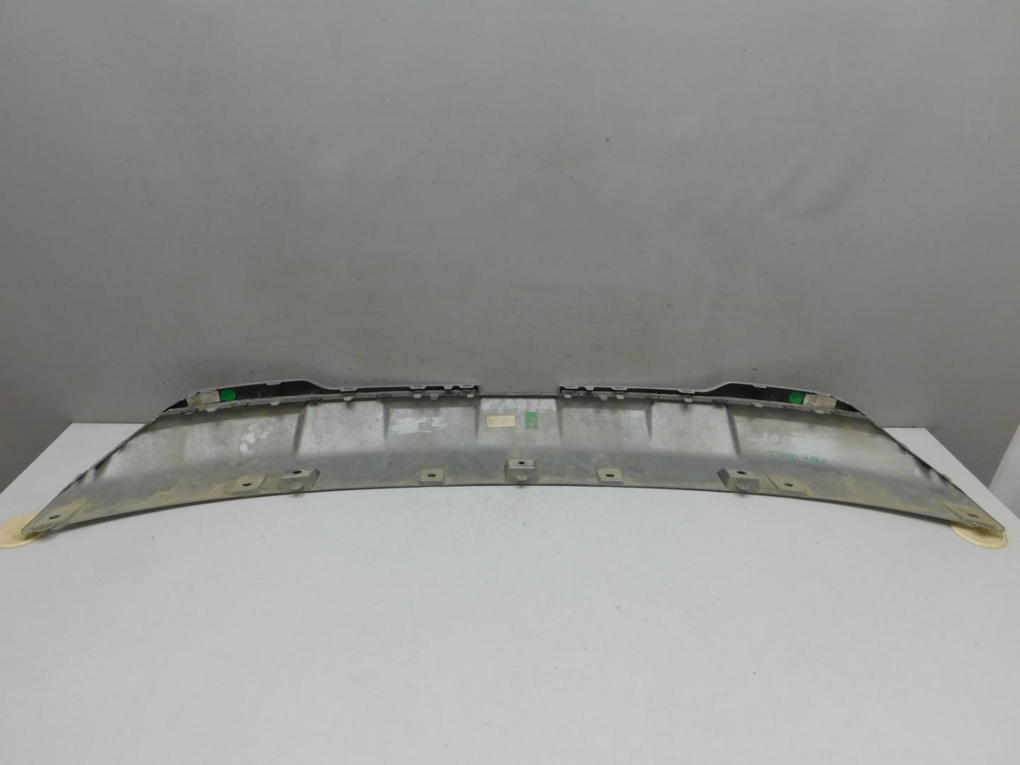 Накладка переднего бампера