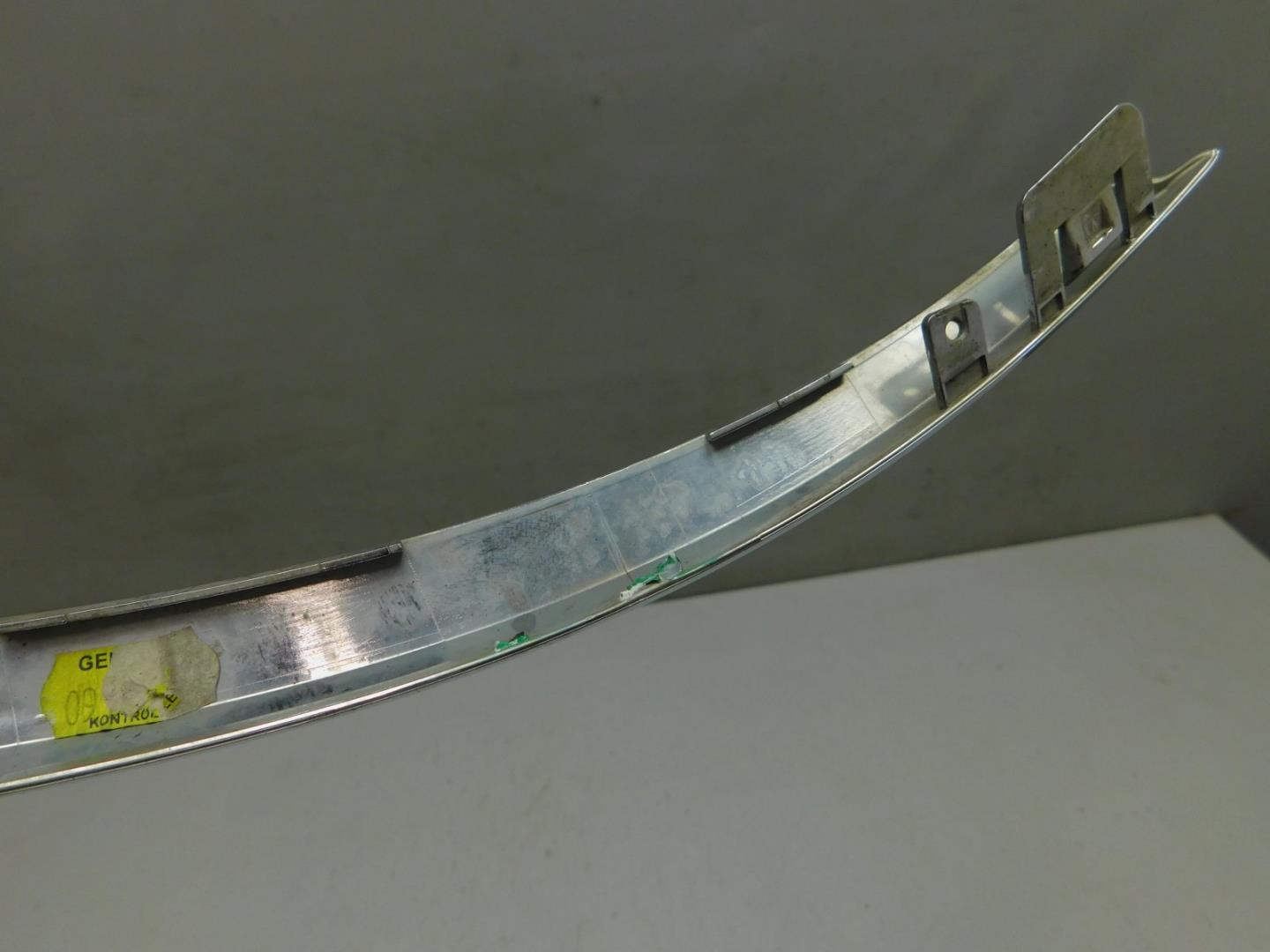 Молдинг заднего бампера